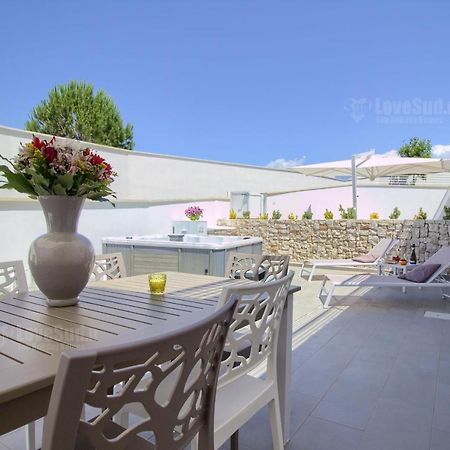 Jacuzzi Holiday Homes By Lovesud Santa Maria di Leuca ภายนอก รูปภาพ