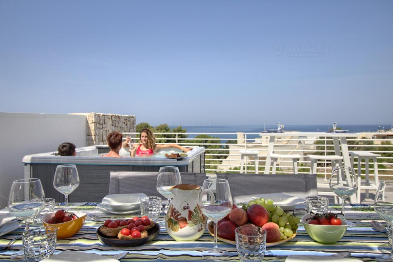 Jacuzzi Holiday Homes By Lovesud Santa Maria di Leuca ภายนอก รูปภาพ
