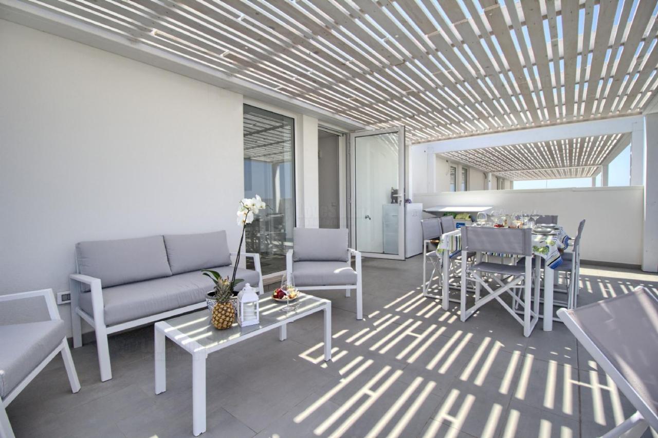 Jacuzzi Holiday Homes By Lovesud Santa Maria di Leuca ภายนอก รูปภาพ