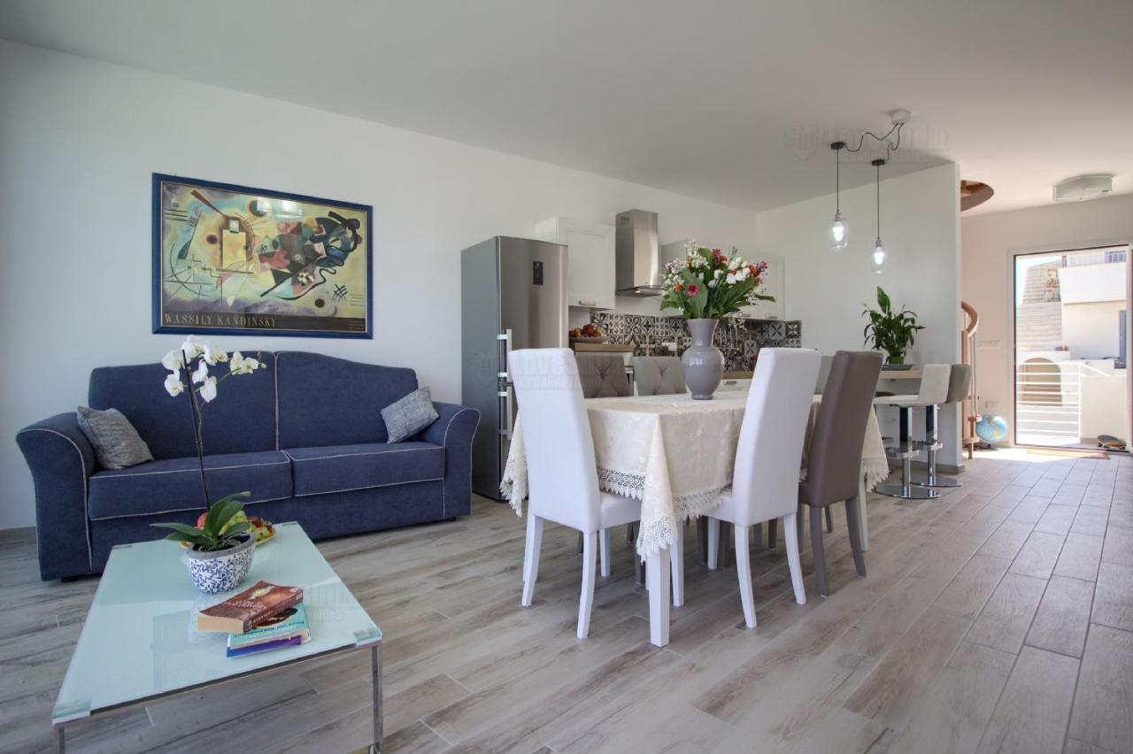 Jacuzzi Holiday Homes By Lovesud Santa Maria di Leuca ภายนอก รูปภาพ