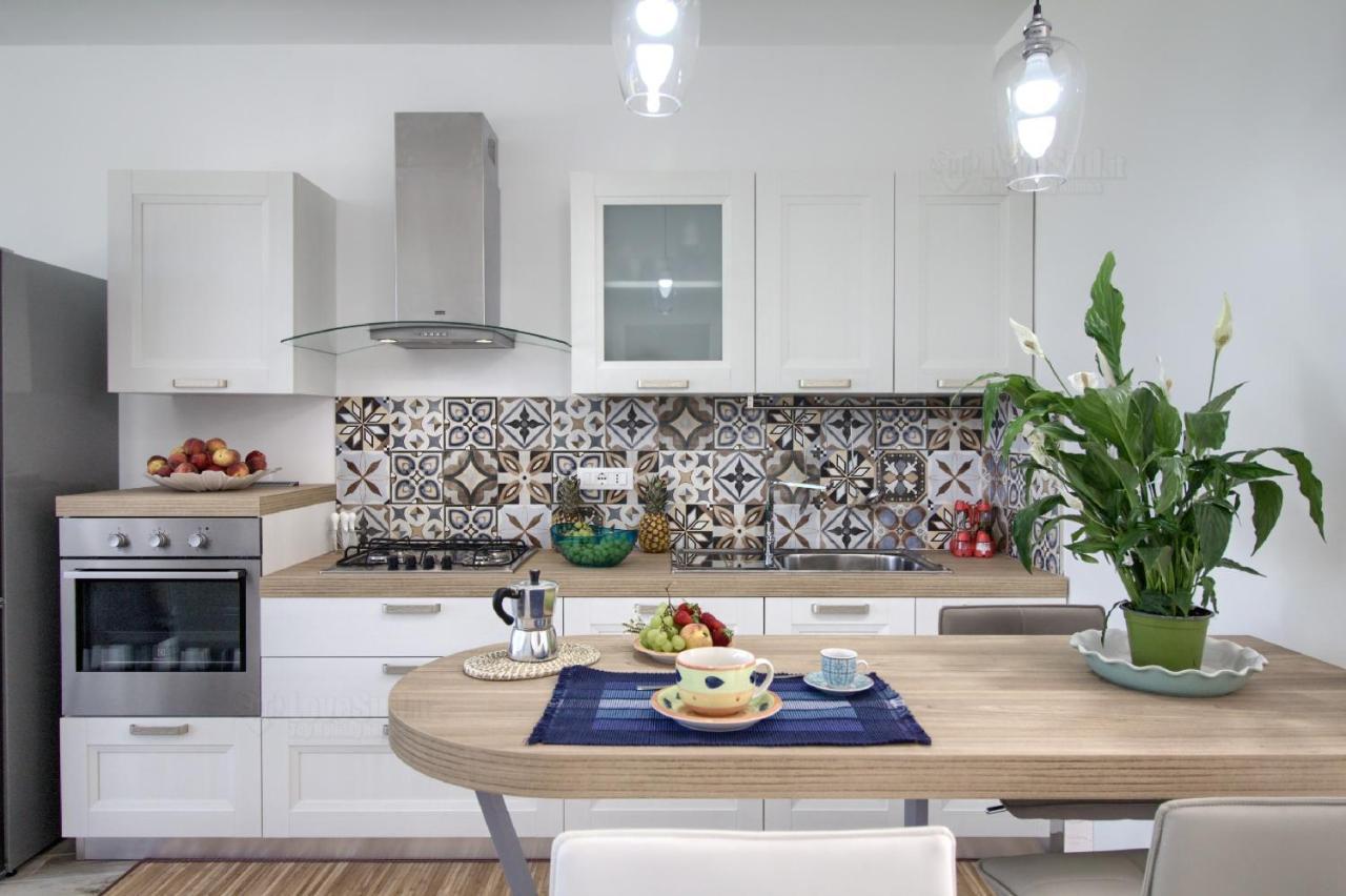 Jacuzzi Holiday Homes By Lovesud Santa Maria di Leuca ภายนอก รูปภาพ