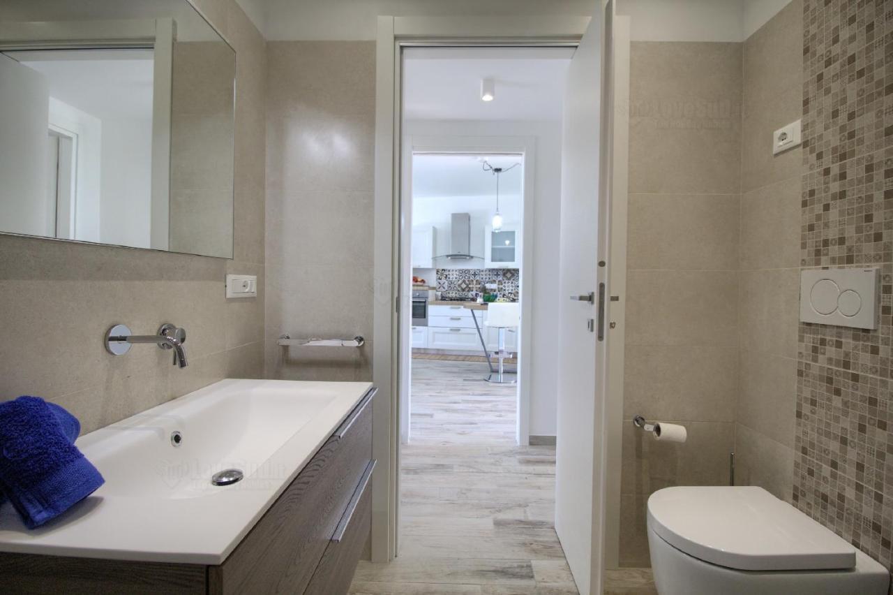 Jacuzzi Holiday Homes By Lovesud Santa Maria di Leuca ภายนอก รูปภาพ
