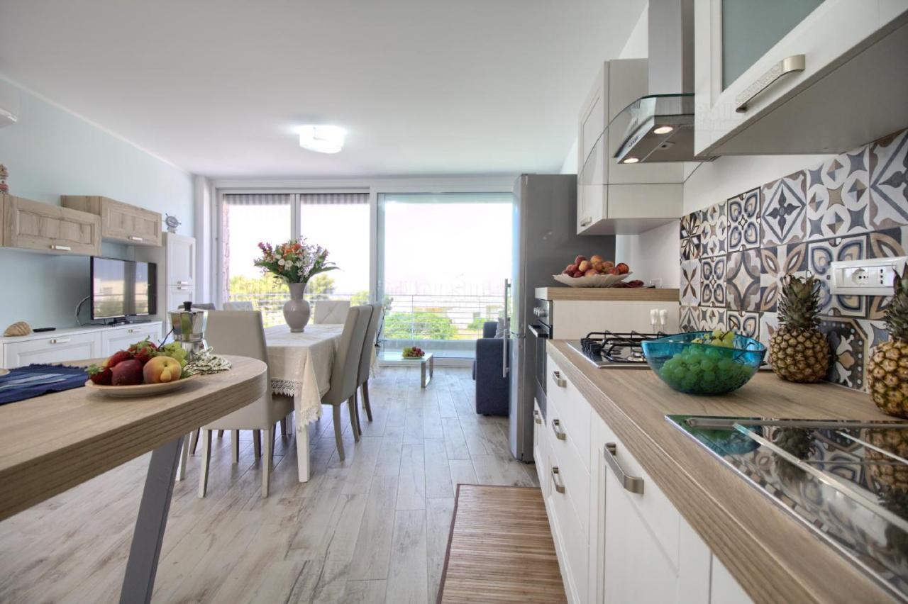 Jacuzzi Holiday Homes By Lovesud Santa Maria di Leuca ภายนอก รูปภาพ