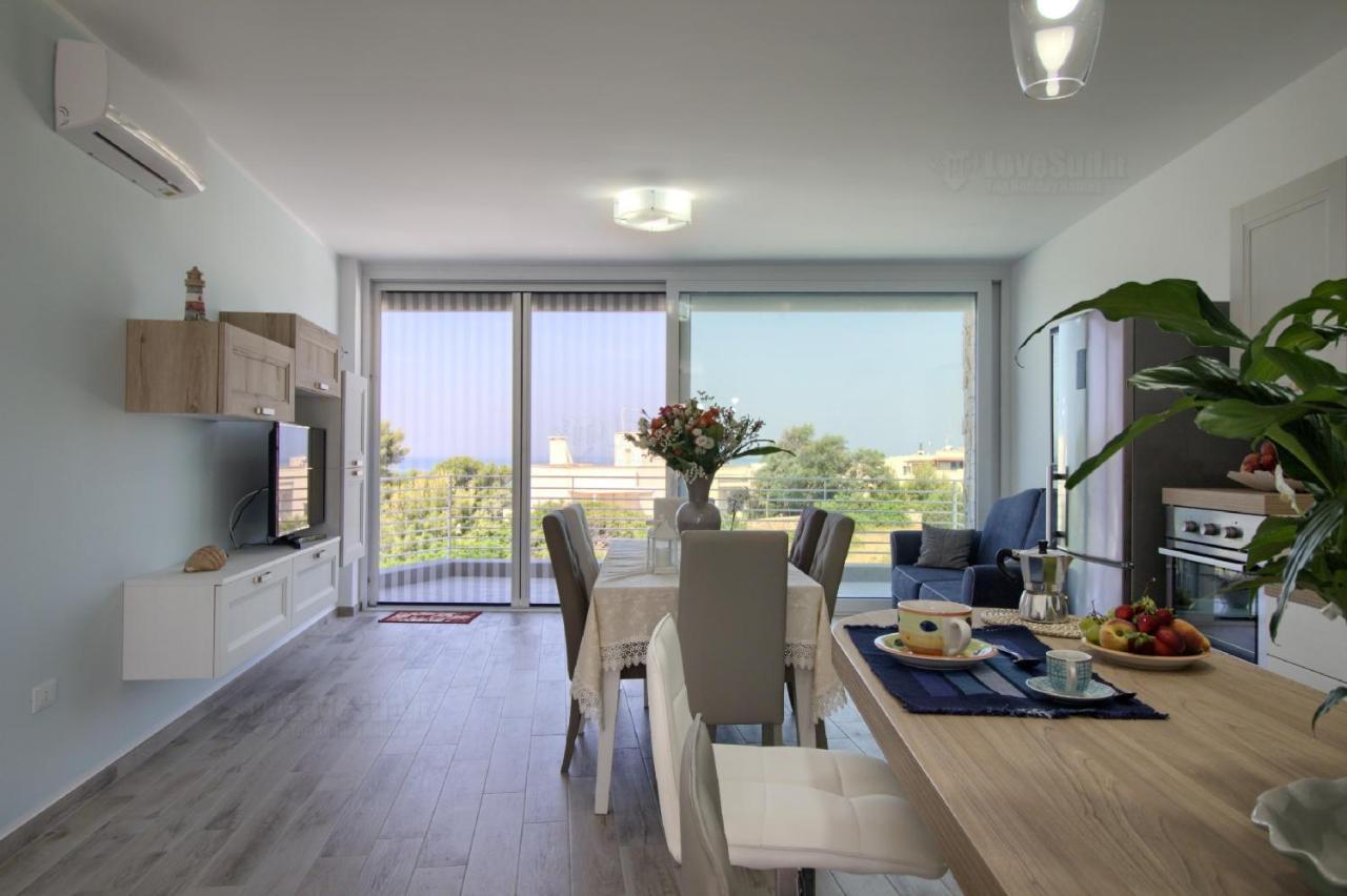 Jacuzzi Holiday Homes By Lovesud Santa Maria di Leuca ภายนอก รูปภาพ