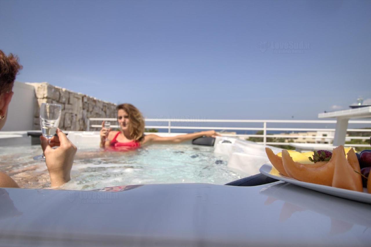 Jacuzzi Holiday Homes By Lovesud Santa Maria di Leuca ภายนอก รูปภาพ