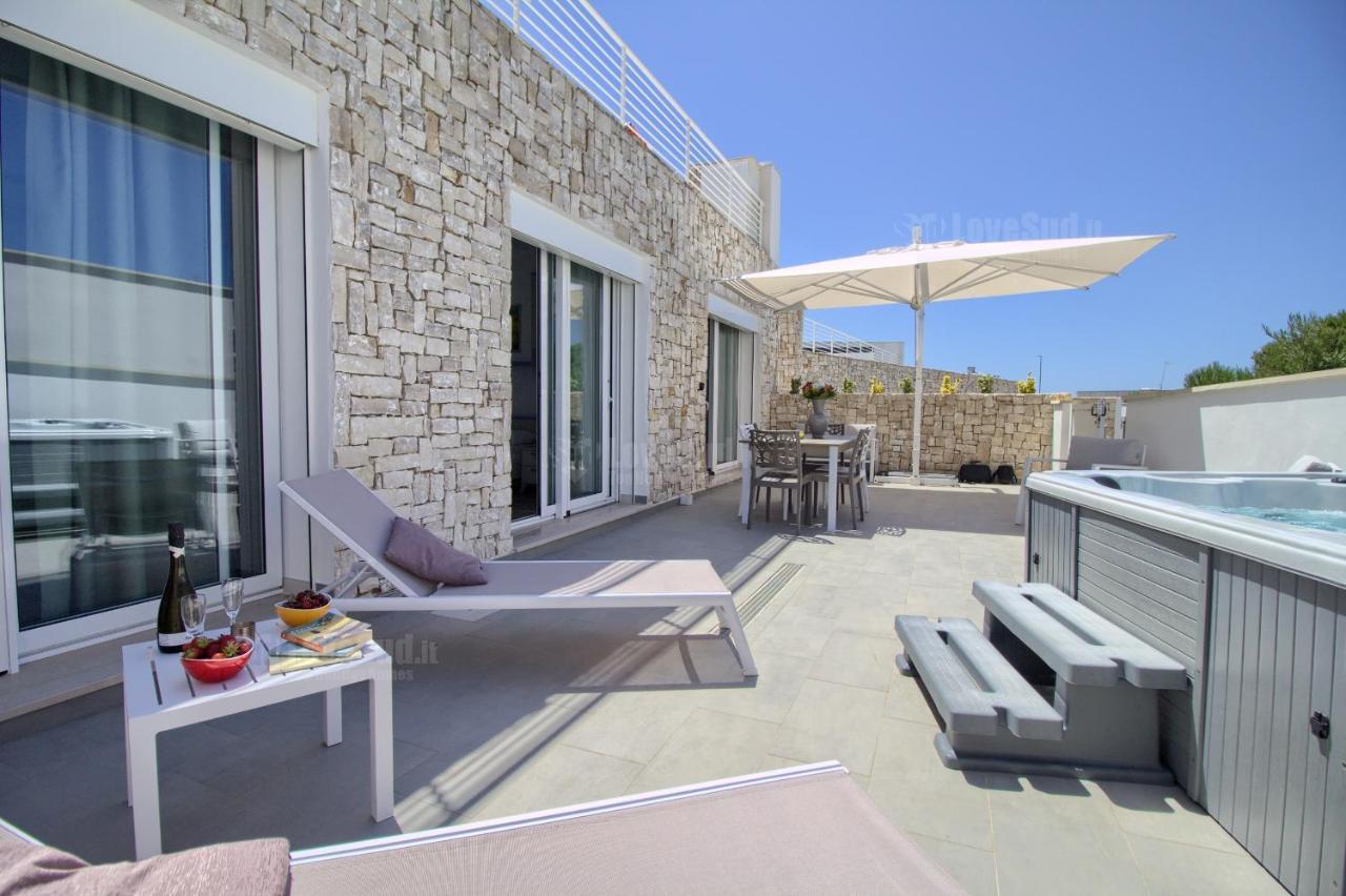 Jacuzzi Holiday Homes By Lovesud Santa Maria di Leuca ภายนอก รูปภาพ