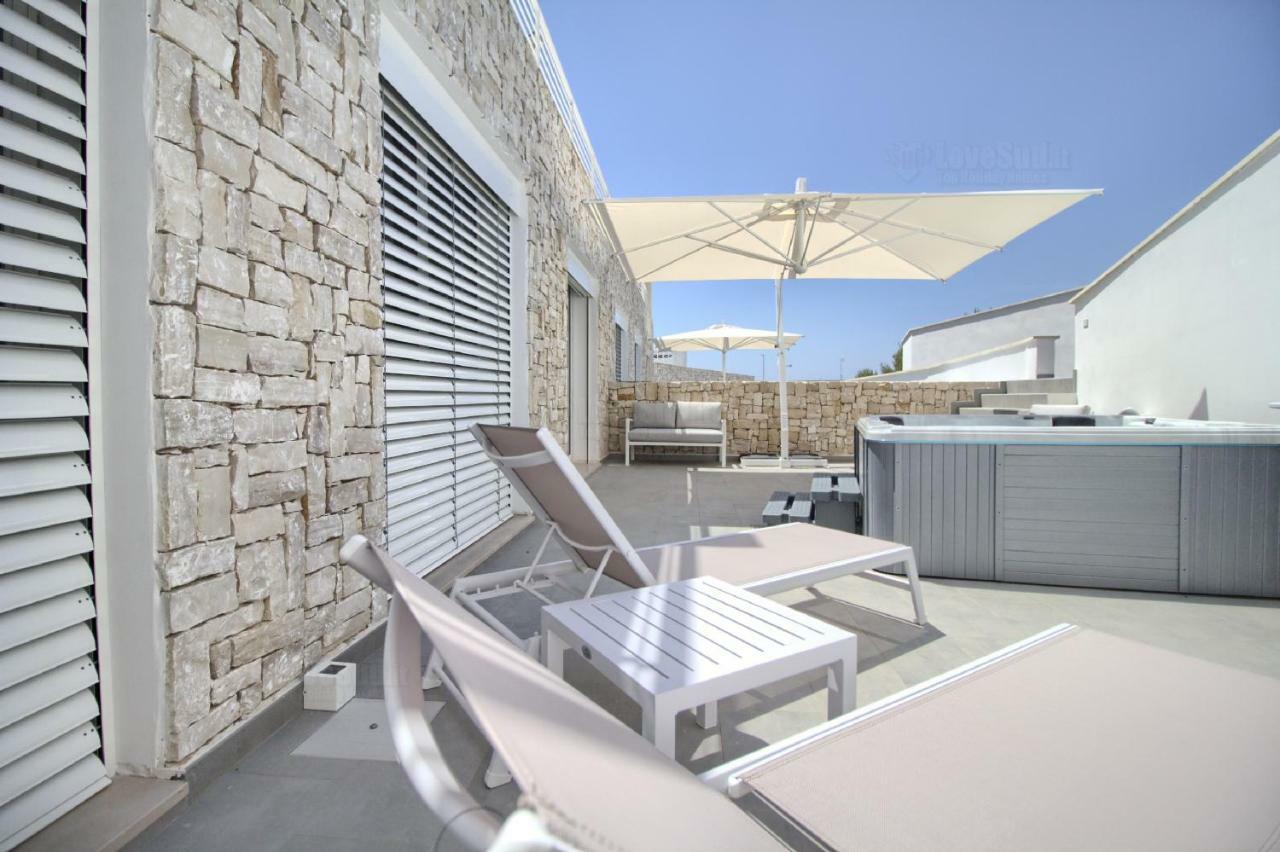 Jacuzzi Holiday Homes By Lovesud Santa Maria di Leuca ภายนอก รูปภาพ