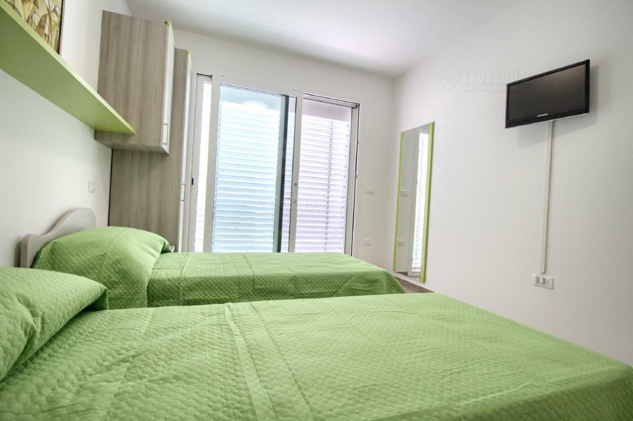 Jacuzzi Holiday Homes By Lovesud Santa Maria di Leuca ภายนอก รูปภาพ
