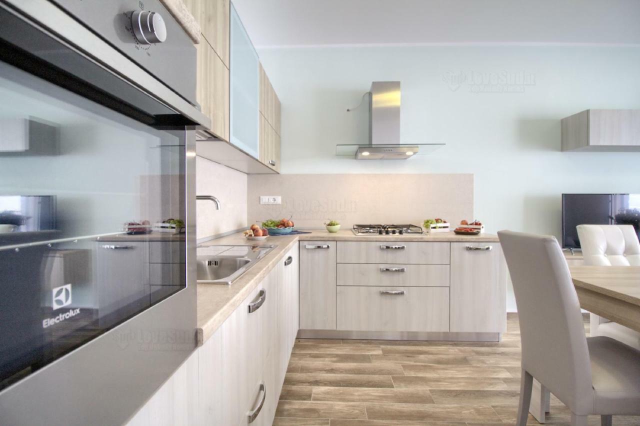 Jacuzzi Holiday Homes By Lovesud Santa Maria di Leuca ภายนอก รูปภาพ