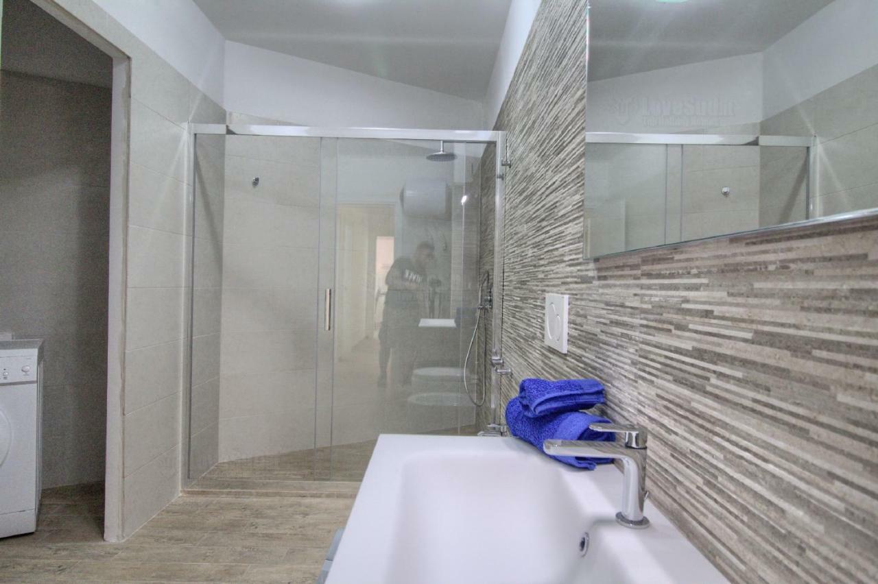 Jacuzzi Holiday Homes By Lovesud Santa Maria di Leuca ภายนอก รูปภาพ