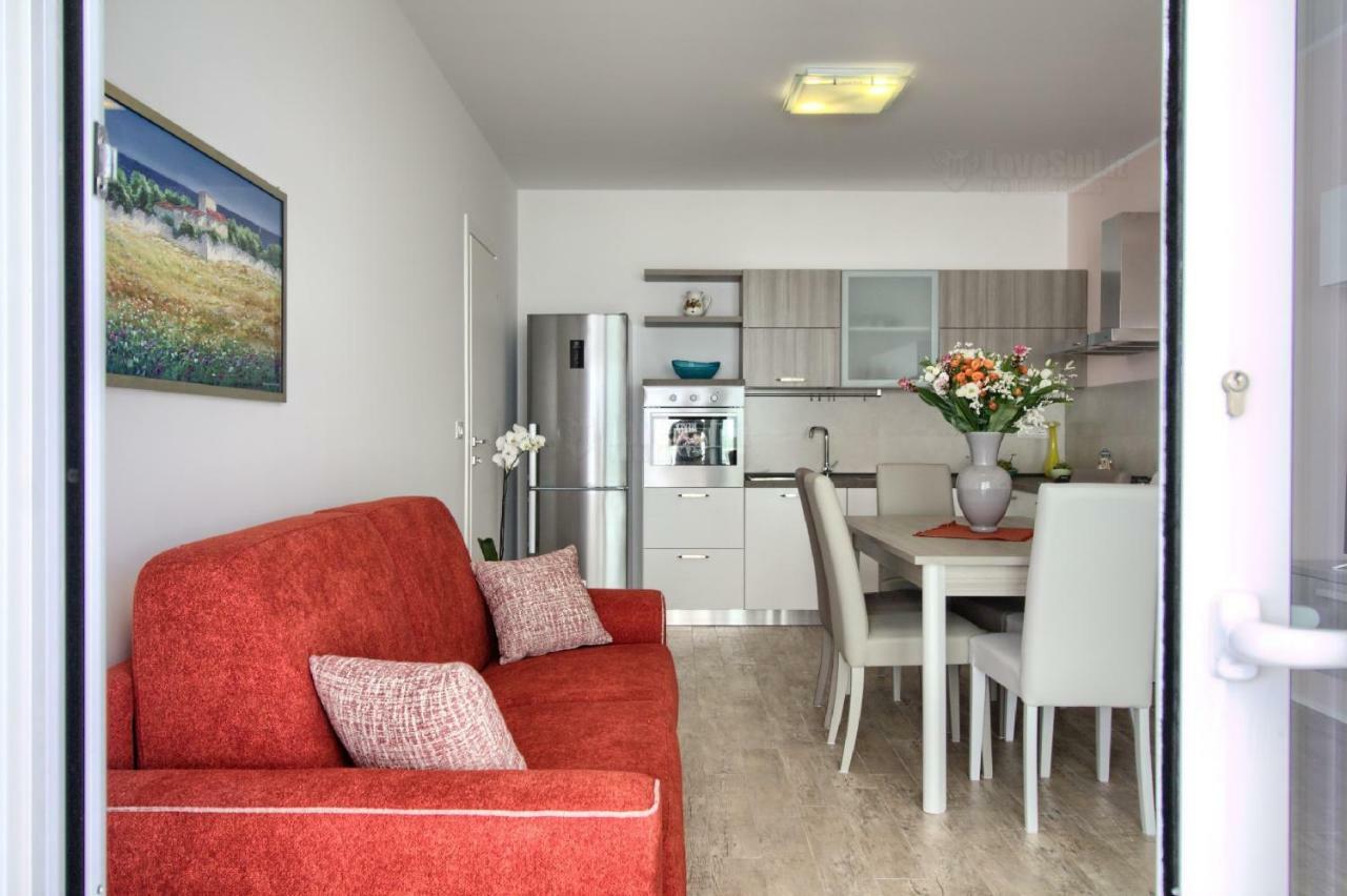Jacuzzi Holiday Homes By Lovesud Santa Maria di Leuca ภายนอก รูปภาพ