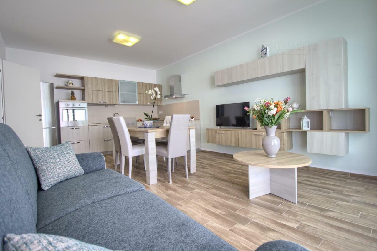 Jacuzzi Holiday Homes By Lovesud Santa Maria di Leuca ภายนอก รูปภาพ